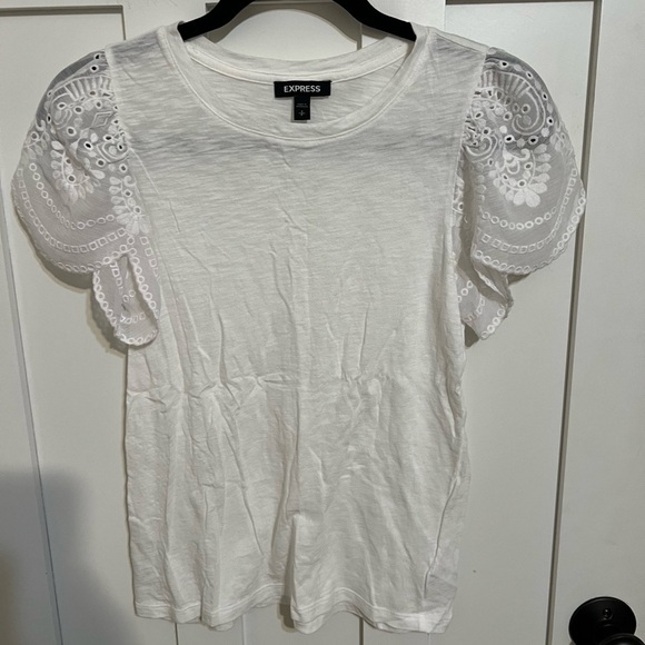 Express white Lace Eyelet Scalop Short Sleeve Size Small T-shirt - Picture 1 of 5